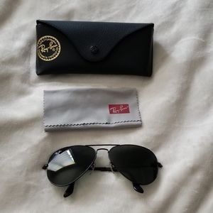 Ray-Ban Aviators 55 size black/crystal green
